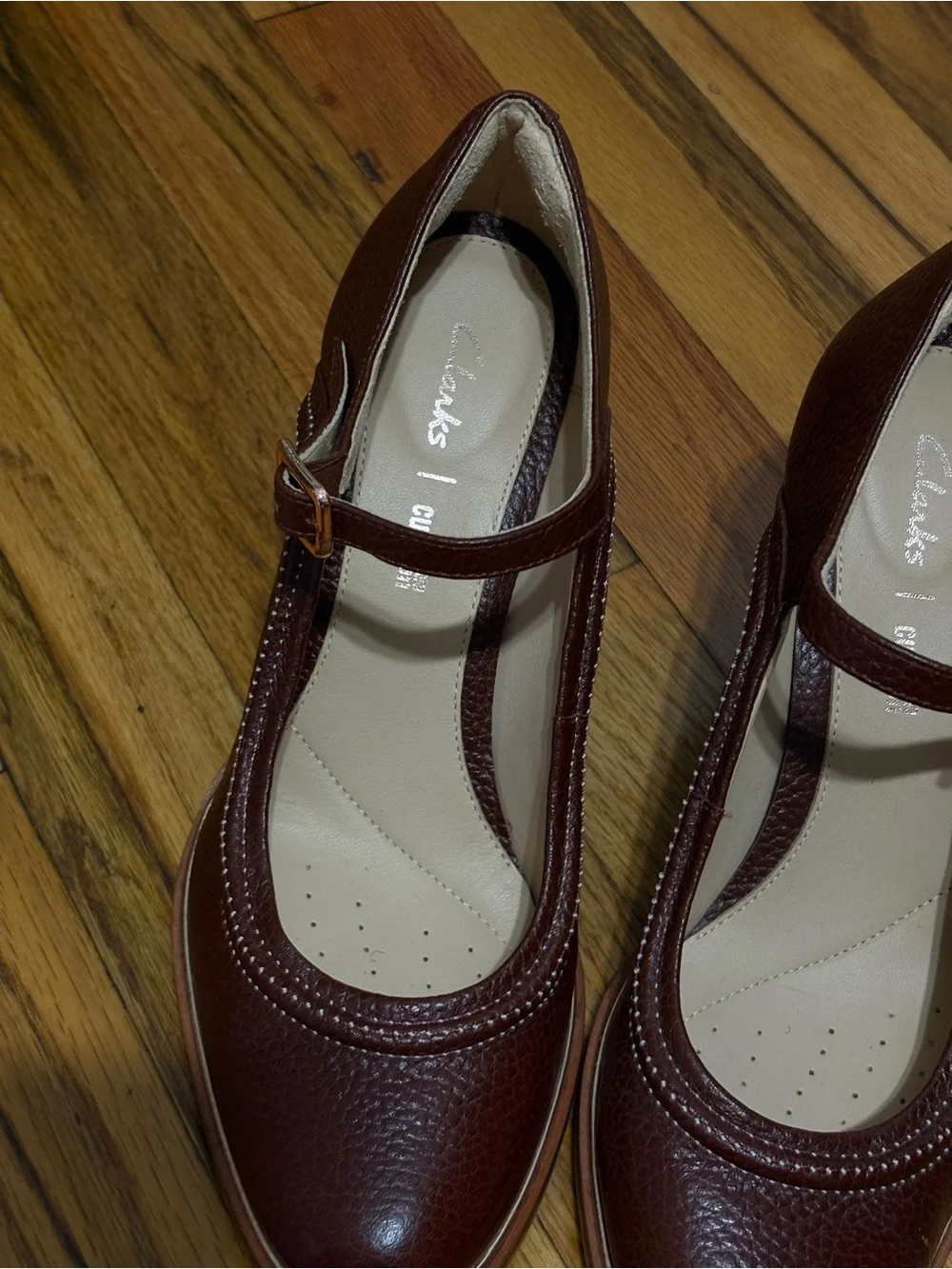 Clarks Ellis Mae brown leather Mary Jane pumps